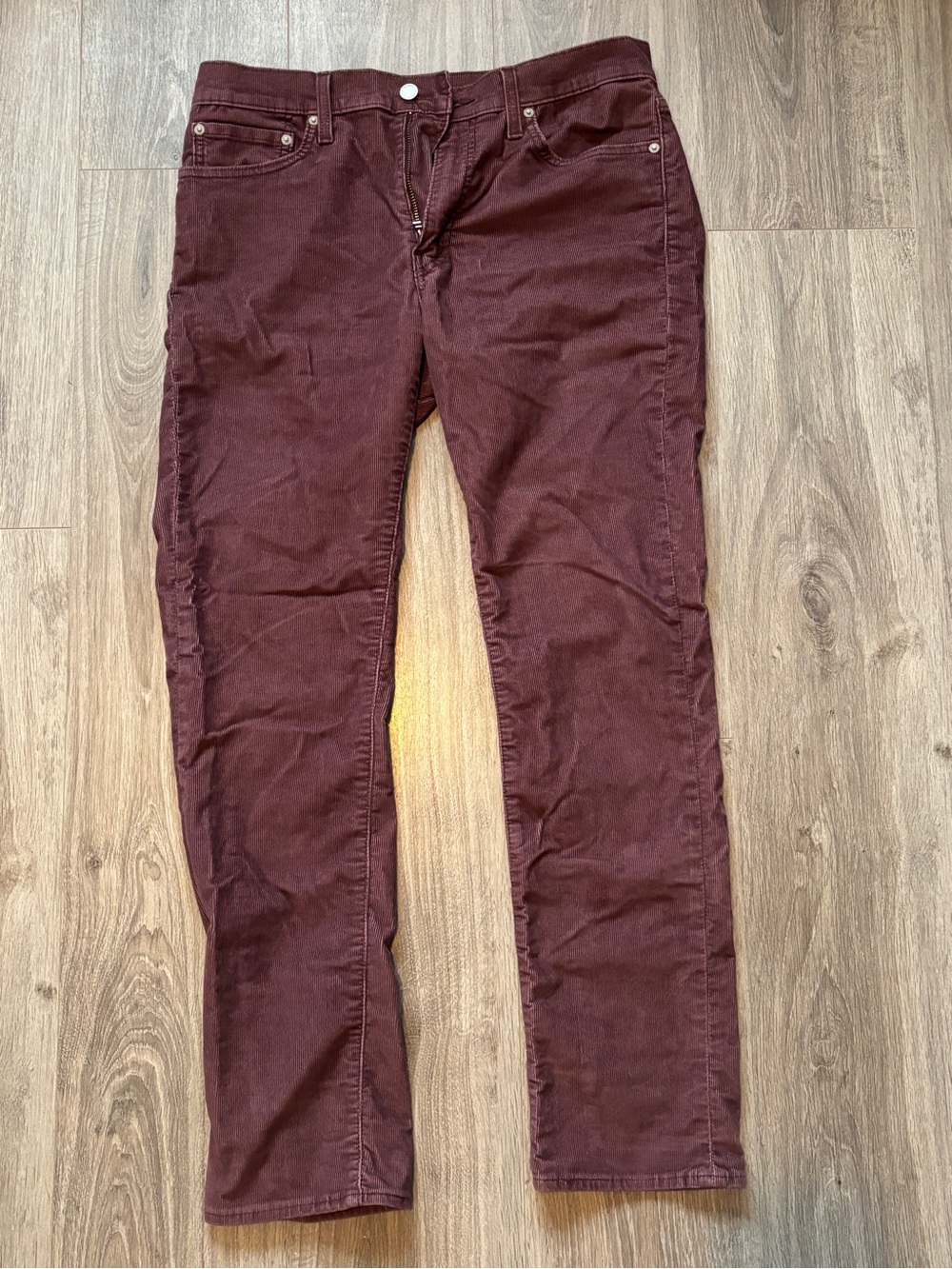 Levi’s 511 Slim Fit Corduroy Men’s Jeans
32x32